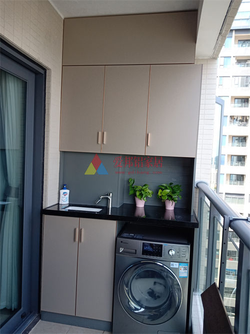 蓝色海湾6栋03户型单机柜【高级灰柜体 肤感卡其隐金边门】