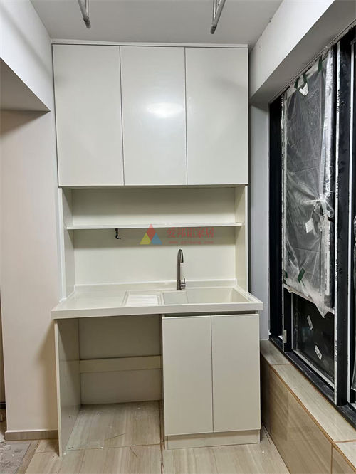 新城5-02户型单机柜【肤感白柜体 肤感白隐边门】安装前后对