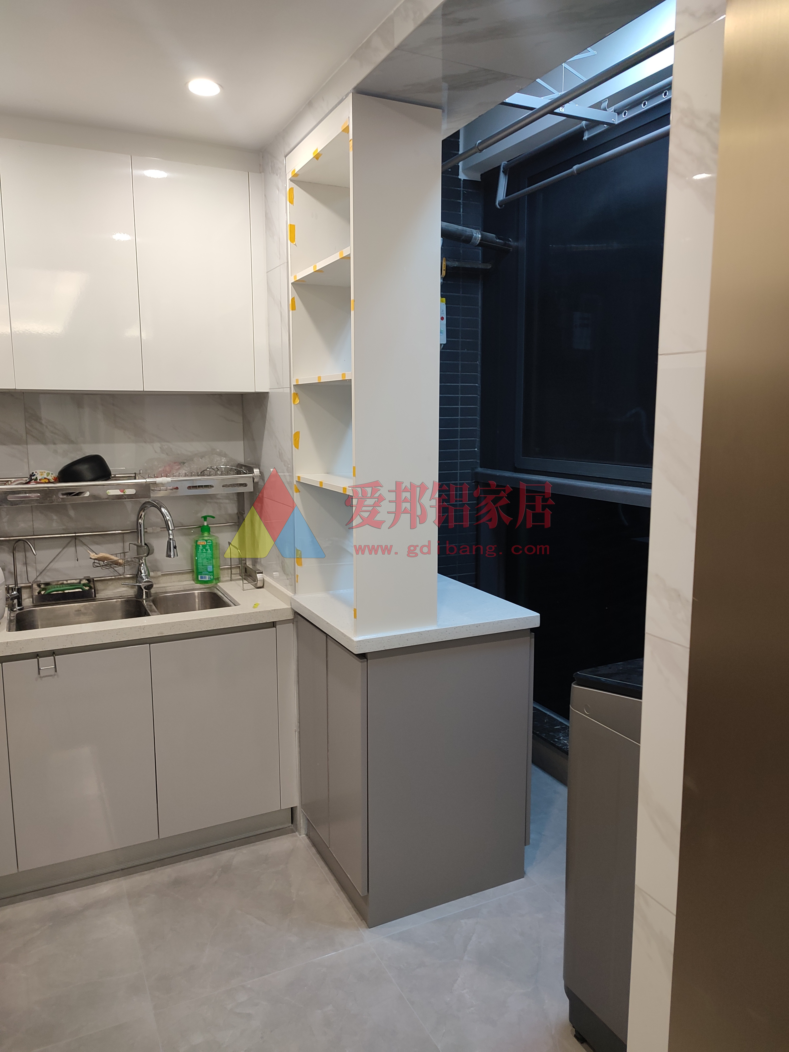 华丰金湾9栋03户型【肤感灰】厨房和阳台隔断 异形