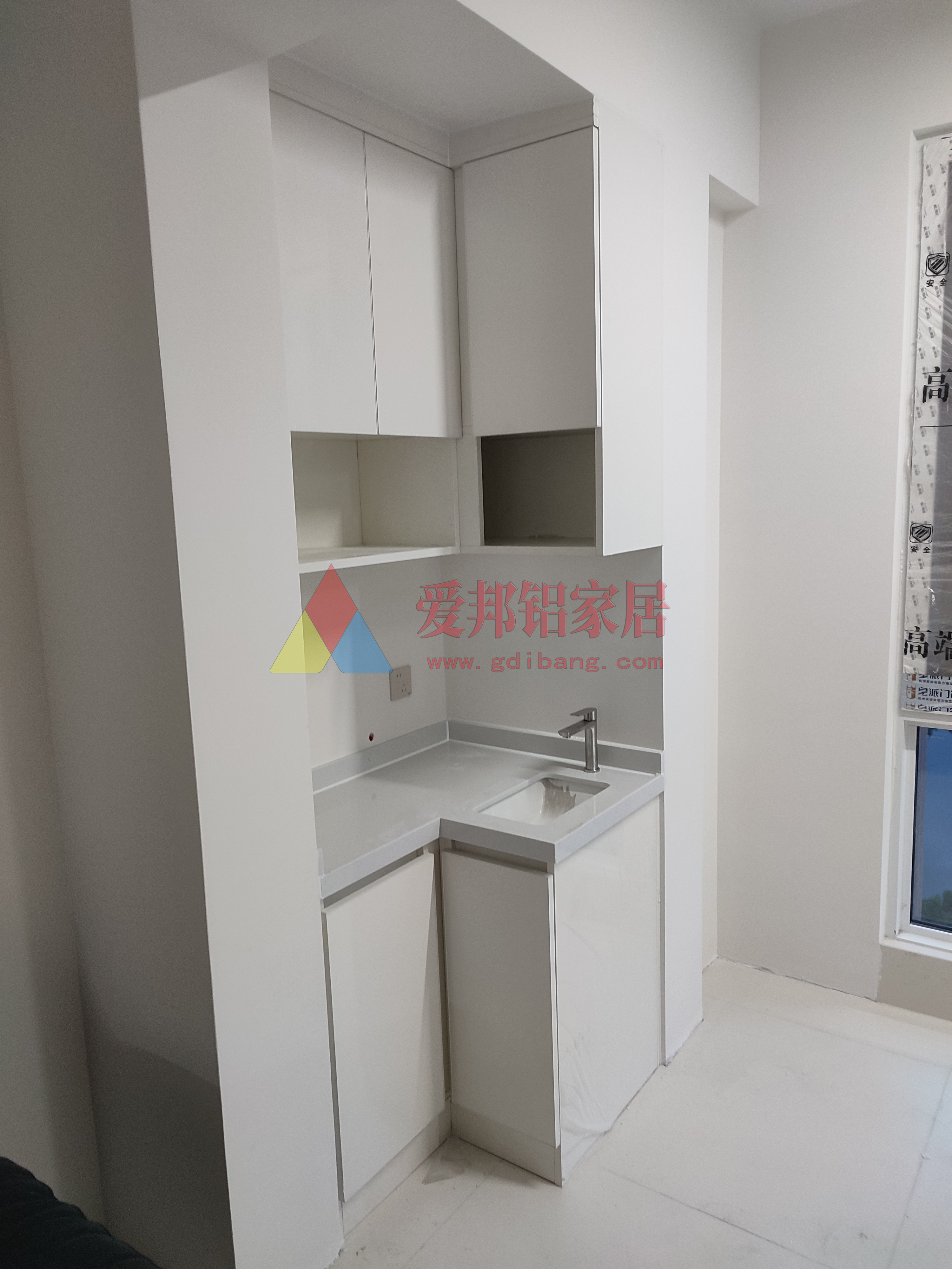 敏捷·畔海御峰花园B区8栋04户型【肤感白】L型阳台柜
