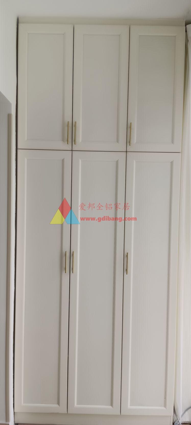 中交蓝色海湾5栋02户型  【肤感白】柜门柜体同色  美式柜