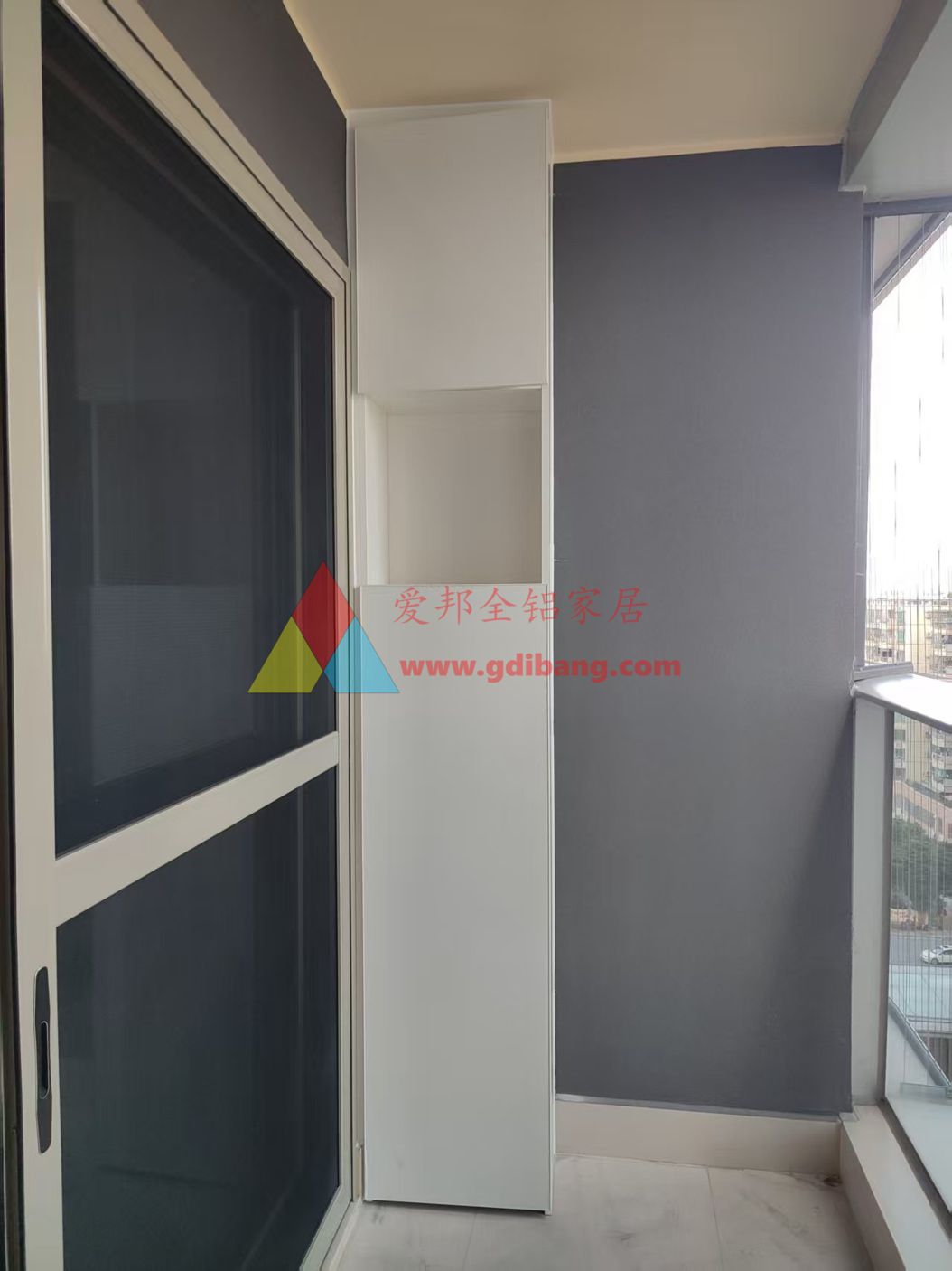 万汇天地曦府3-1-03 肤感白 铝合金阳台柜 