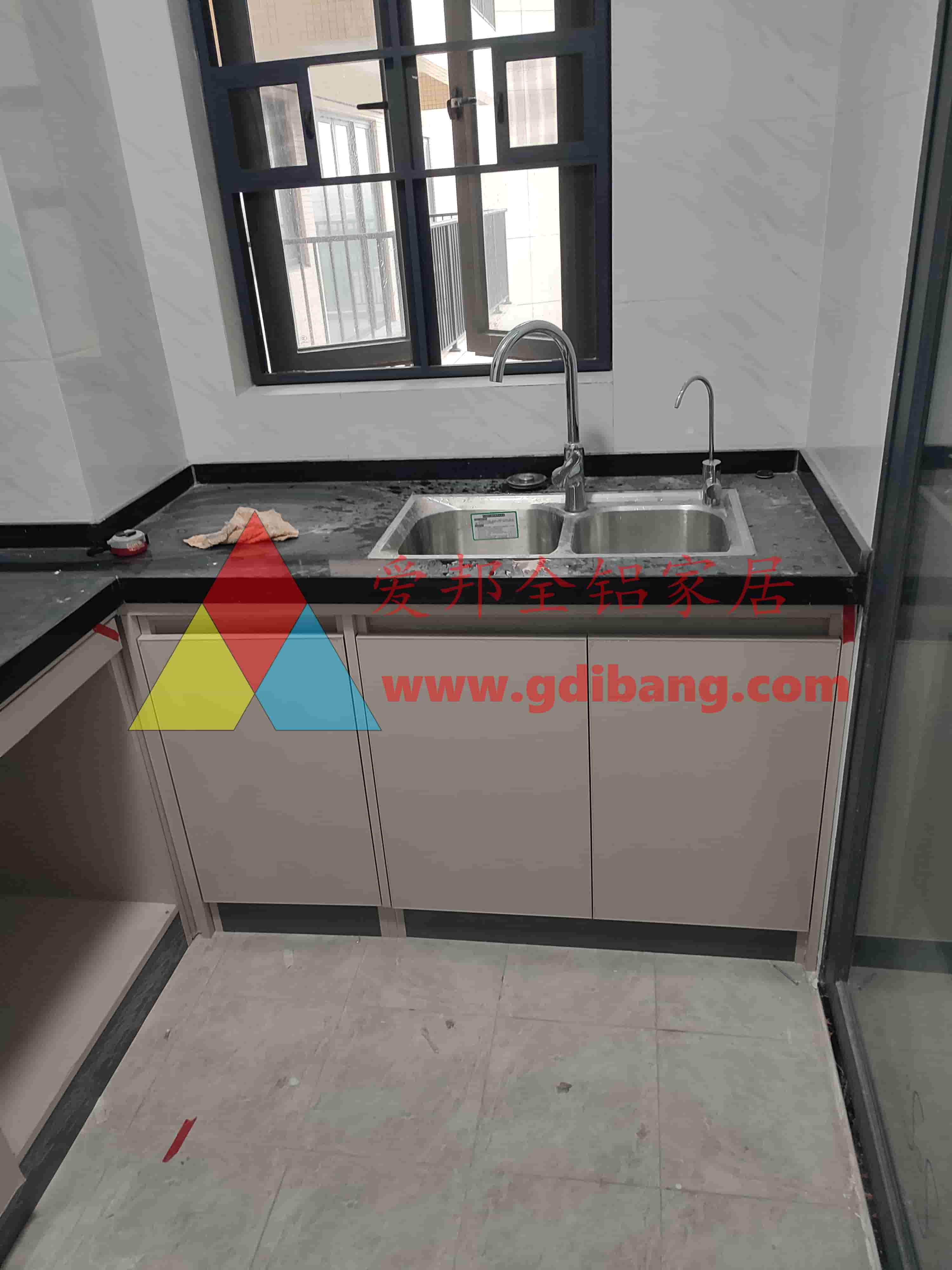 麒麟新城5期-3A-04 【肤感卡其】 橱柜