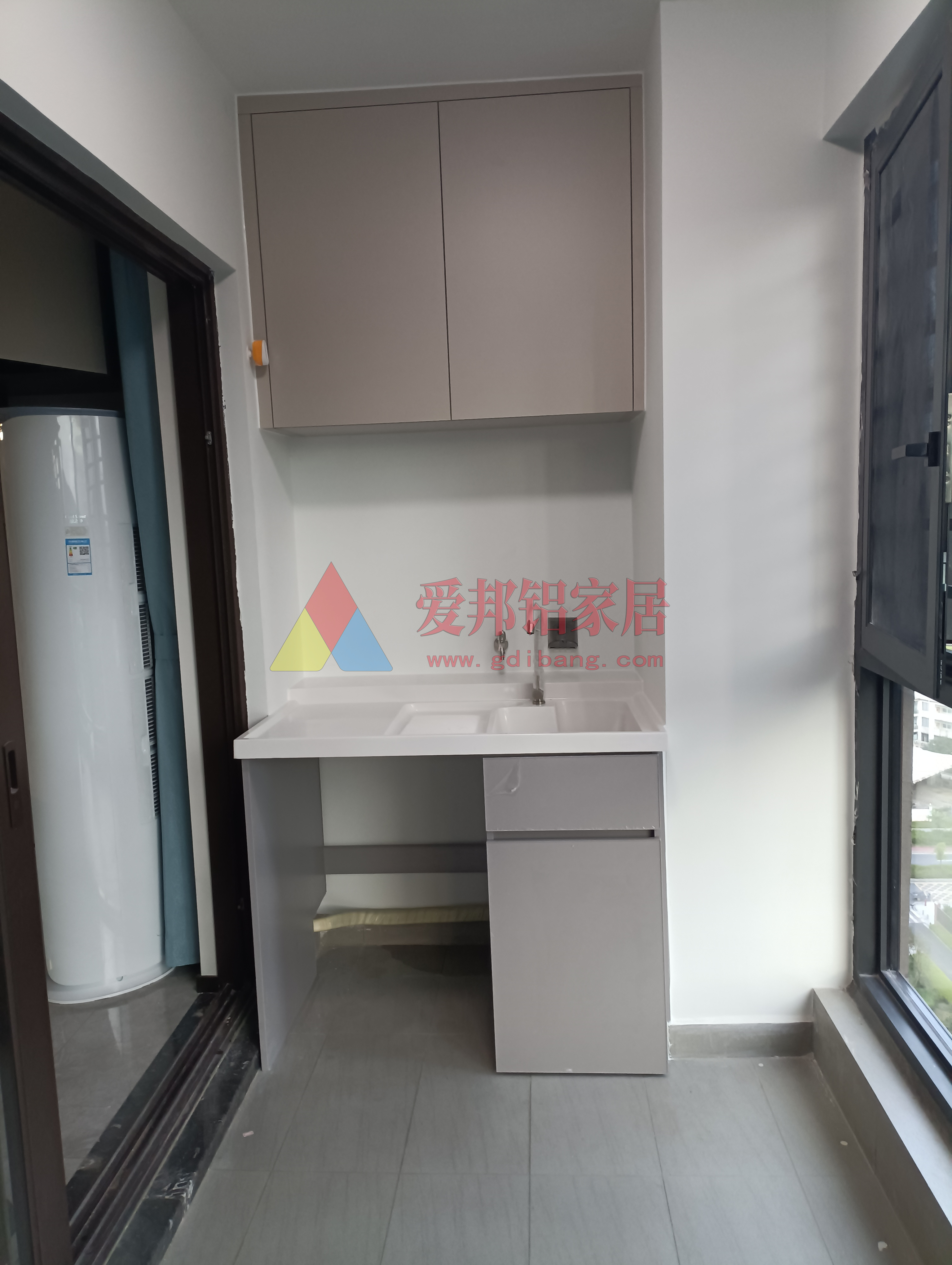 吊柜地柜分开  中间没有背板【阳台单机柜】