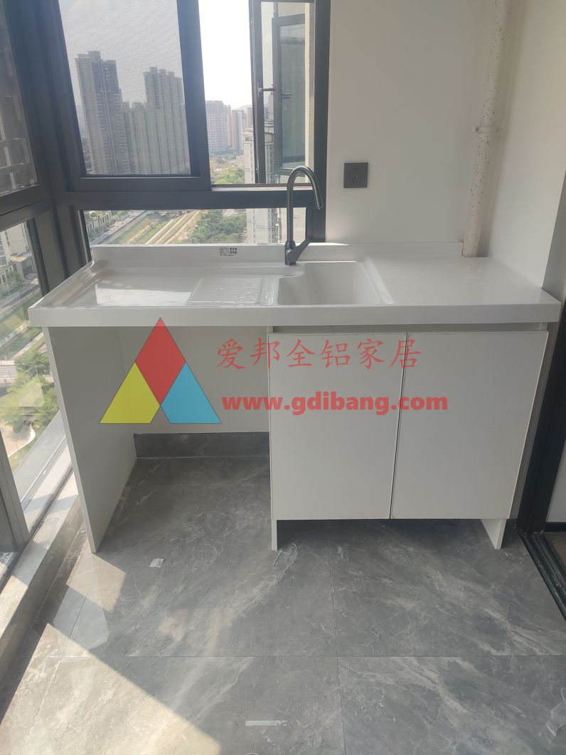 保利锦上7栋02户型  肤感白配色  阳台洗衣机柜  防水防